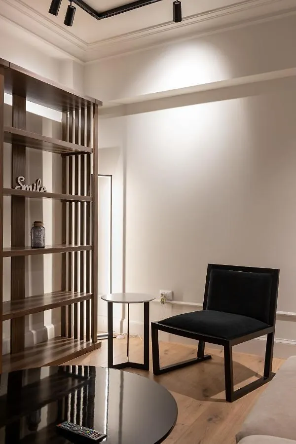 Night Inn Tirana Appartamento